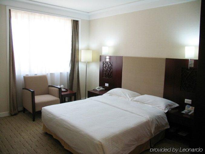 Beijing Post Hotel Room photo